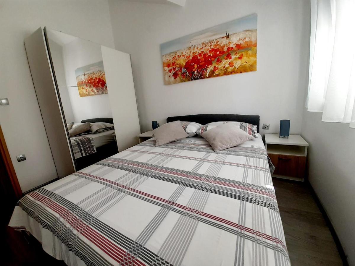 Apartmani Vera Primošten Eksteriør bilde