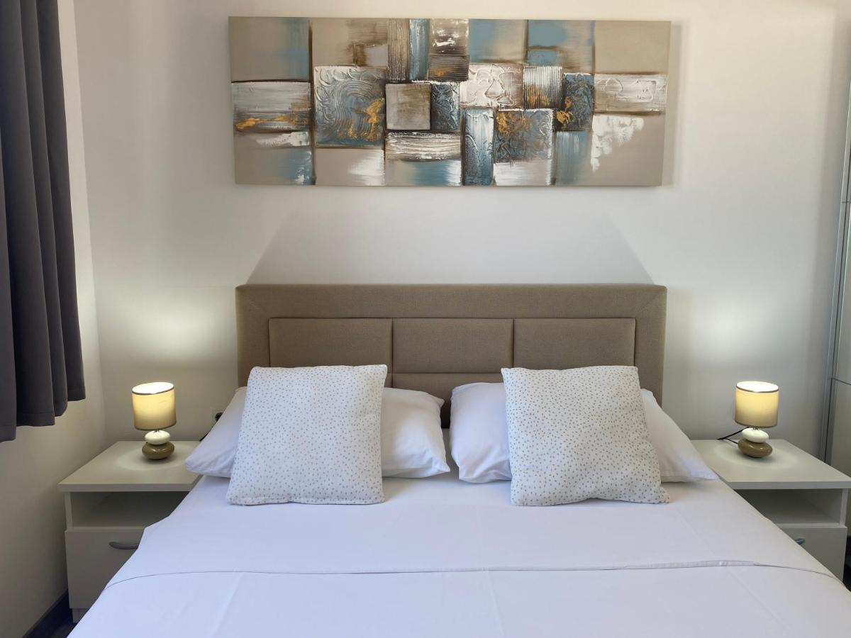 Apartmani Vera Primošten Eksteriør bilde